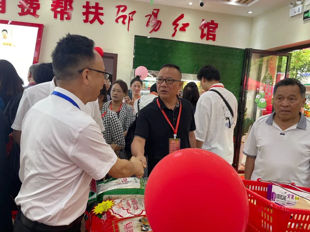 大喜日子！6月6日邵陽紅出貨倉百春園店盛大開業(yè) 我市邵陽紅品牌發(fā)展的腳步又前進了一大步