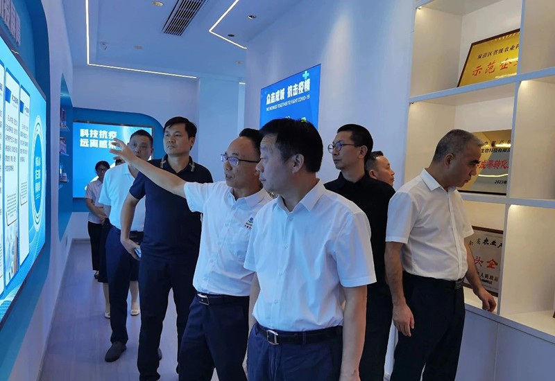 省政協(xié)農(nóng)業(yè)農(nóng)村委領(lǐng)導(dǎo)與邵陽(yáng)市政協(xié)相關(guān)領(lǐng)導(dǎo)走訪邵陽(yáng)紅出貨倉(cāng)天香生物產(chǎn)業(yè)園