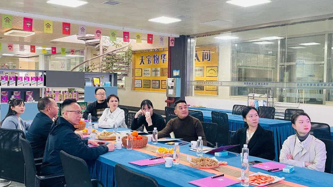 種下梧桐樹，引得鳳凰來