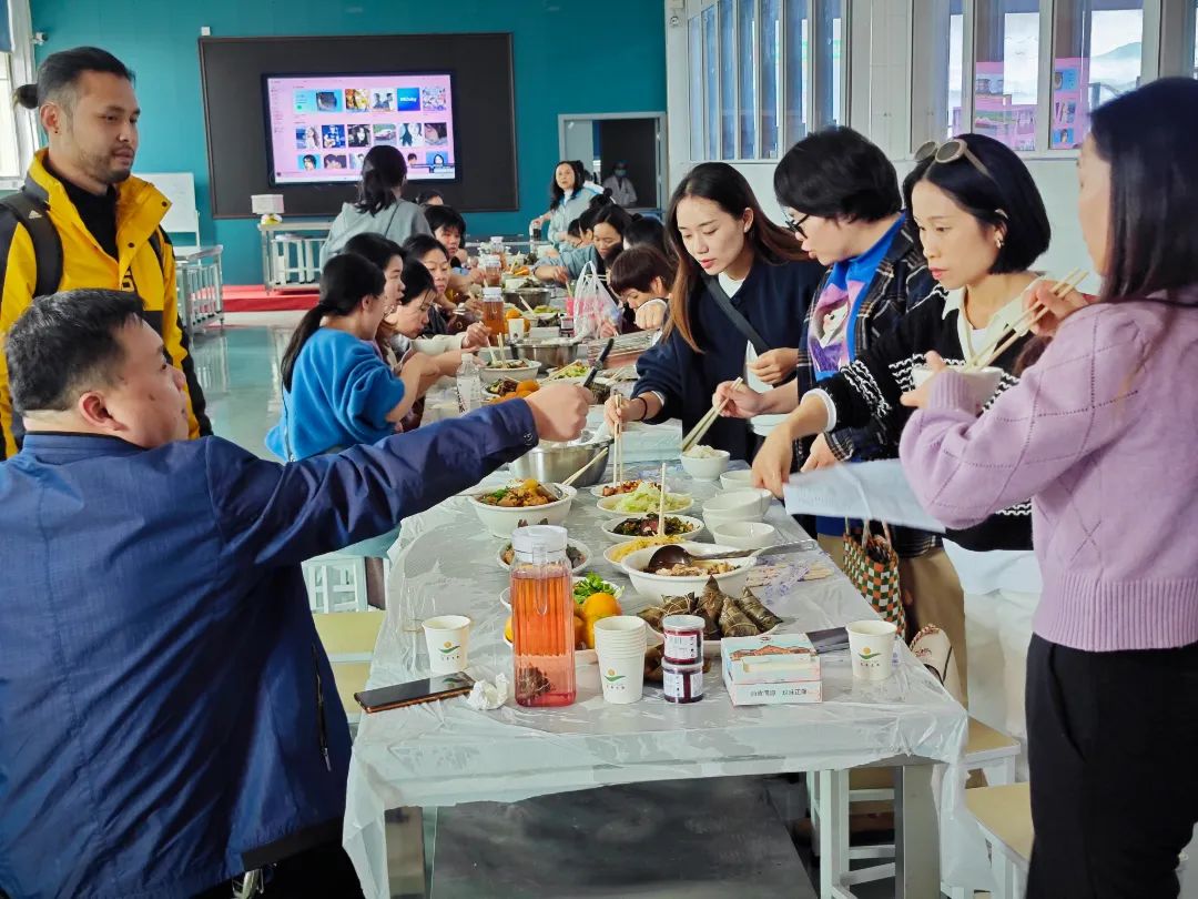 邵陽(yáng)學(xué)院附屬第二醫(yī)院團(tuán)建秋游拓展活動(dòng)在天香生物紫色健康產(chǎn)業(yè)園盛大啟航