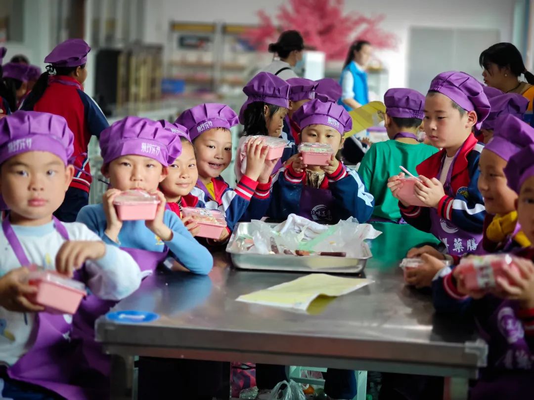 雙清區(qū)“愛心護(hù)航，助夢(mèng)成長(zhǎng)”