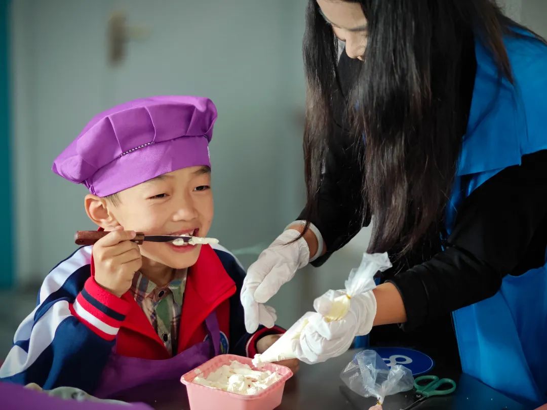 雙清區(qū)“愛心護(hù)航，助夢(mèng)成長(zhǎng)”