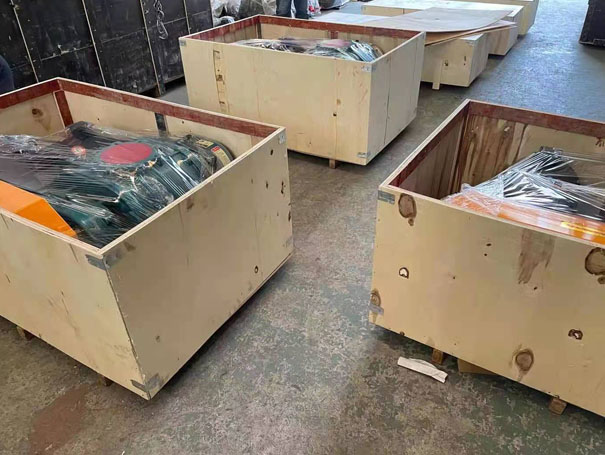 開工啦！發(fā)往佛山XQSSR150羅茨鼓風機 30KW4臺(圖1)